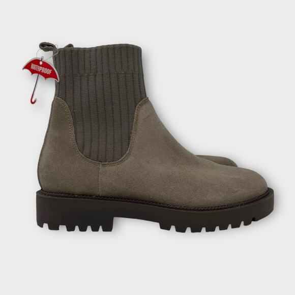 Blondo Hallie Waterproof Suede Lug Sole Booties in Dark Taupe Suede Size 7 - Picture 4 of 12